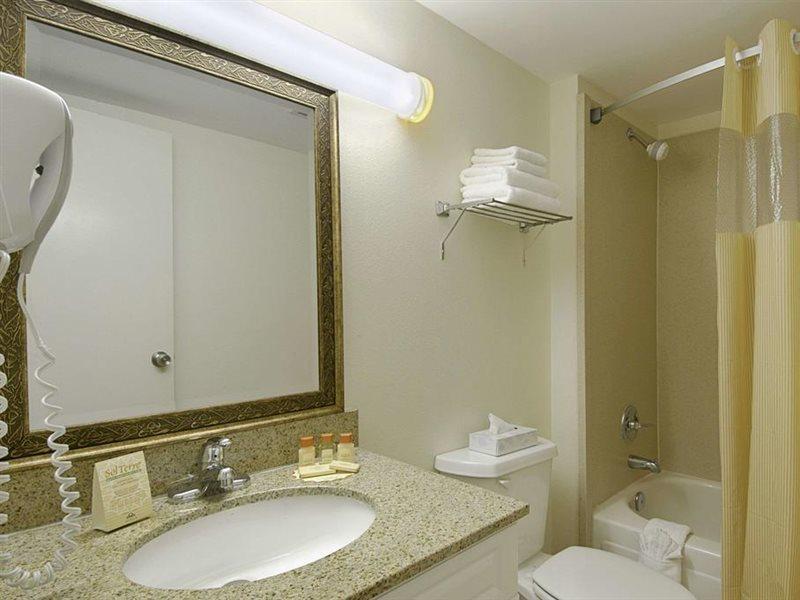 Days Inn By Wyndham Silver Spring Kültér fotó