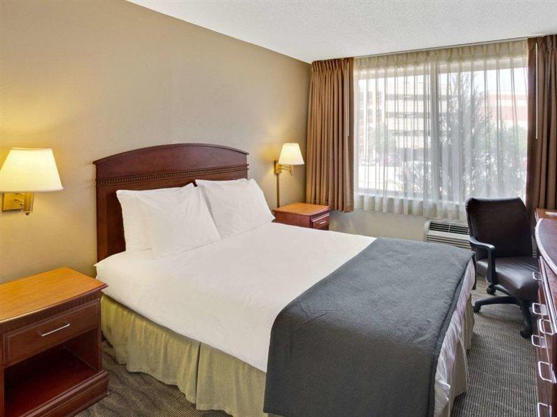 Days Inn By Wyndham Silver Spring Kültér fotó