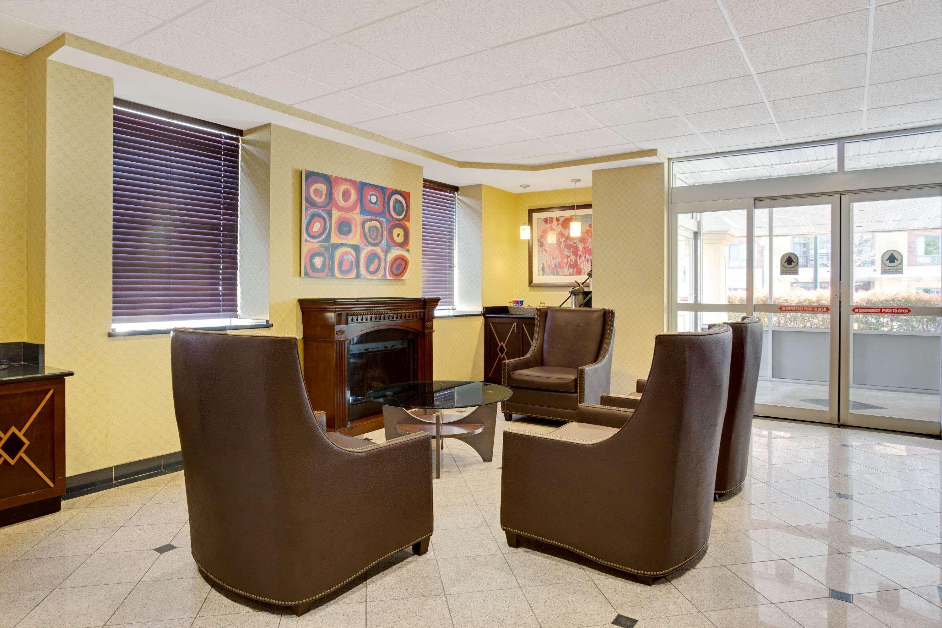 Days Inn By Wyndham Silver Spring Kültér fotó