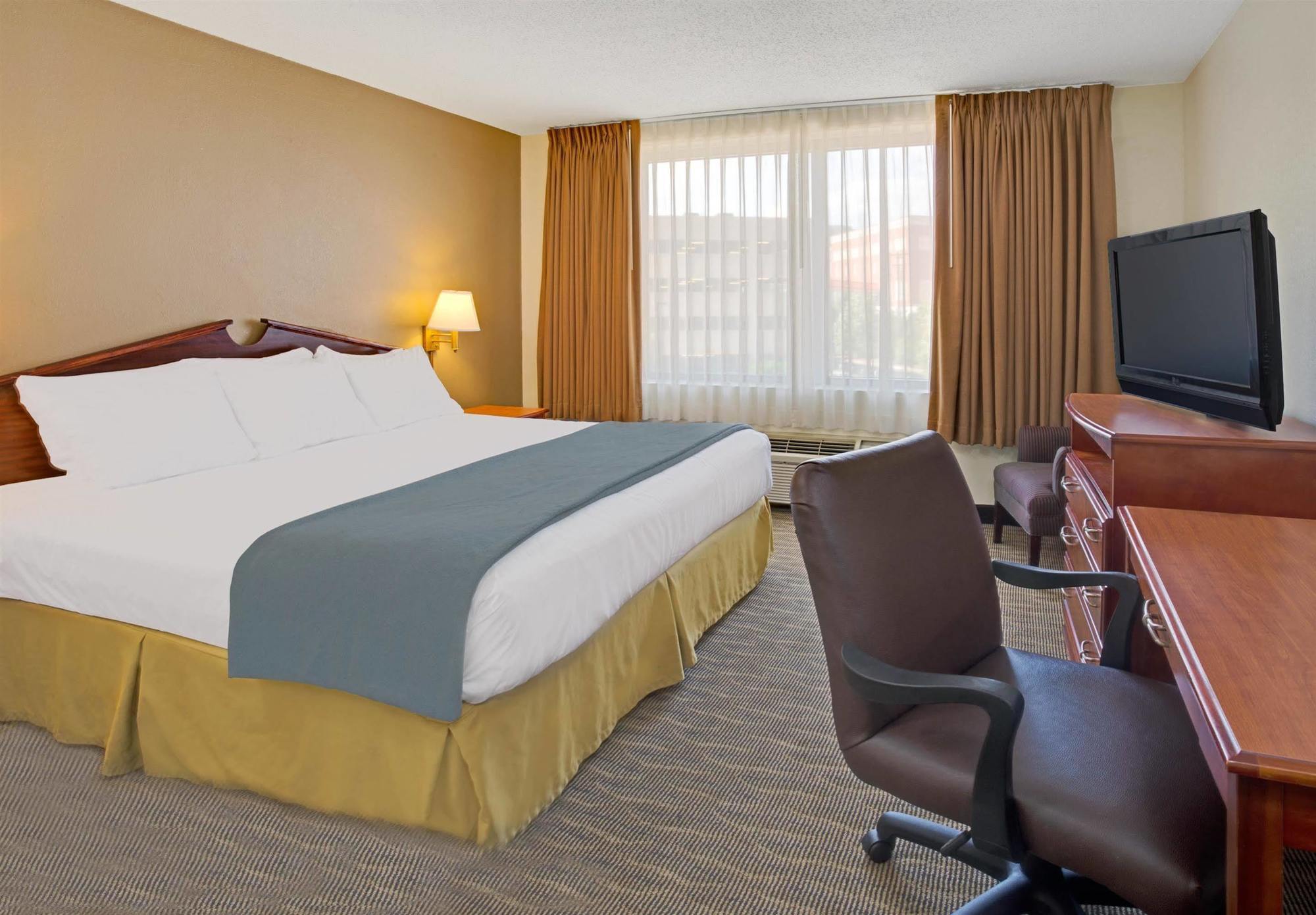 Days Inn By Wyndham Silver Spring Kültér fotó